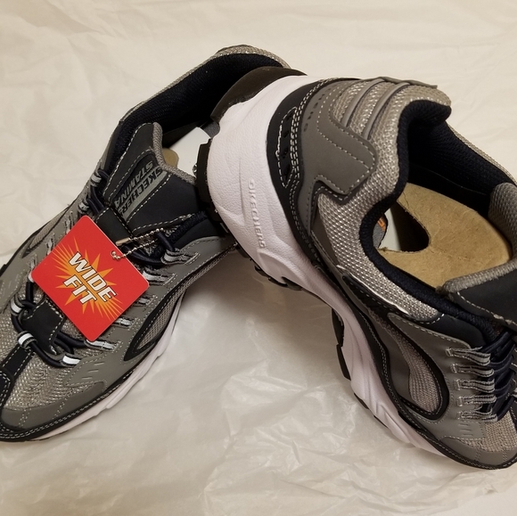 NEW Men's Skechers Stamina w/ Memory Foam Size 8 - Picture 4 of 5